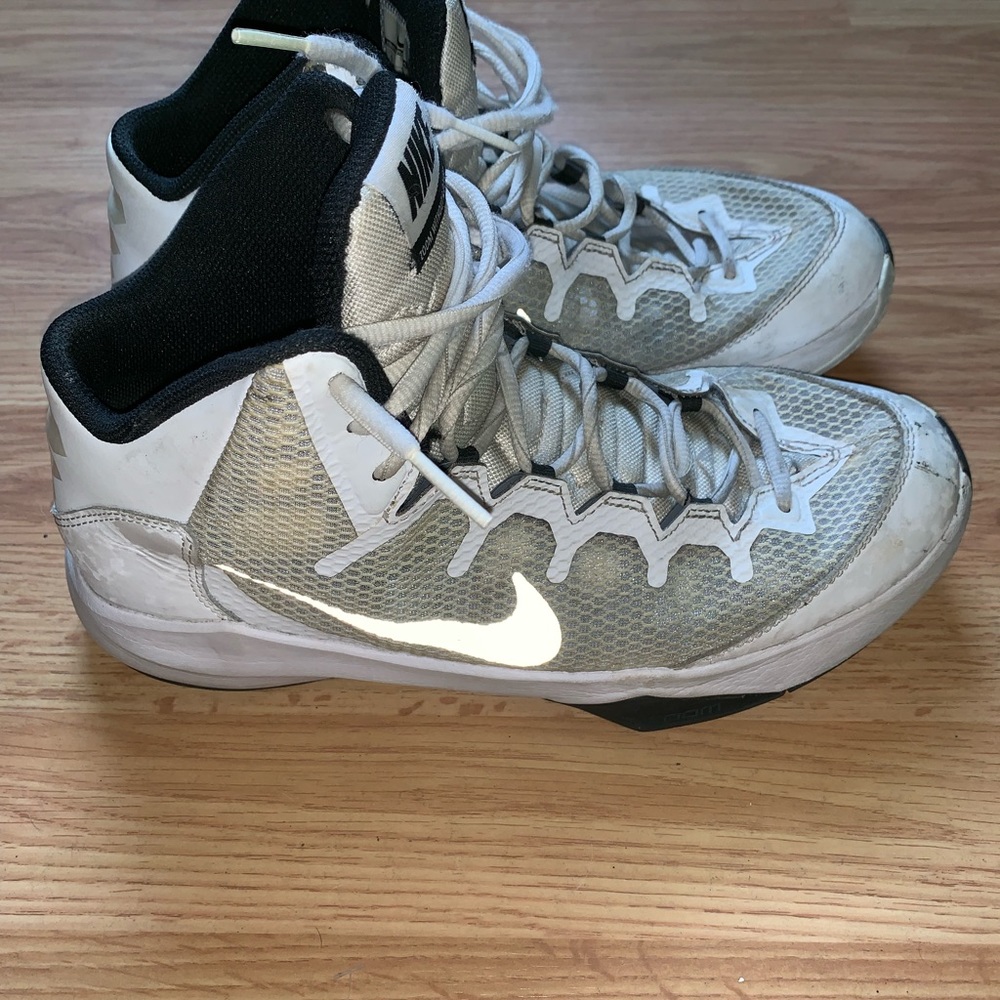 Nike Basketball Shoes Black White Mens Size 9